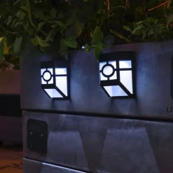 2pcs Outdoor Wall Lights LED Solar Retro Garden Light Waterproof Courtyard Lighting for Garden Balcony Fence Decoration Landscape Street Light