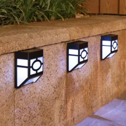 2pcs Outdoor Wall Lights LED Solar Retro Garden Light Waterproof Courtyard Lighting for Garden Balcony Fence Decoration Landscape Street Light