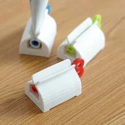 3pcs Rolling Toothpaste Squeezer Tube Squeezer Toothpaste Dispenser Holder Dental Cream Bathroom Manual Syringe Dispenser