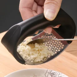 2PCS Stainless Steel Circular Garlic Press Kitchen Manual Garlic Masher Household Small Garlic Masher Garlic Ginger Sauce Garlic Masher