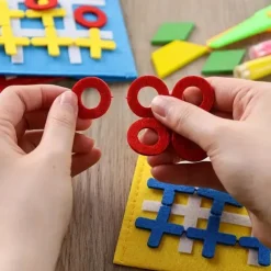 30-piece 30-Piece Felt Tic Tac Toe Family Game Set Mini Board Games for Birthday Party Favors Goodie Bags and End-of-Year Gifts