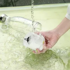 Portable Juicer, Mini Electric Fruit Blender, Rechargeable Juice Maker, Compact Shake Cup for Smoothies & Juices