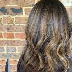 Remy Human Hair 5x5 Closure 13x4 Lace Front Wig Short Bob Brazilian Hair Wavy Multi-color Wig 130% 150% Density Ombre Hair Highlighted / Balayage Hair Natural Hairline Glueless Pre-Plucked For Women