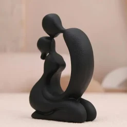 Resin Couple Kissing Statue, Artistic Craft for Home Living Room Office Cafe Decor, Versatile Indoor & Outdoor Tabletop Entrance Ornament Valentine's Day