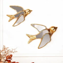 Resin Gold Swallow Sculpture, Home Decor Craft, Wall Hanging 5.7-7 Inches, Mirror Inlaid Surface, Unique Design for Bird Lovers, Collectible Item for Family Parties and Insect Exhibits