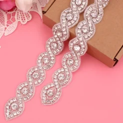 Satin / Tulle Wedding / Party / Evening Sash With Belt / Appliques / Crystals / Rhinestones Women's Sashes