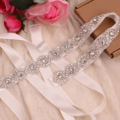 Satin / Tulle Wedding / Party / Evening Sash With Belt / Appliques / Crystals / Rhinestones Women's Sashes