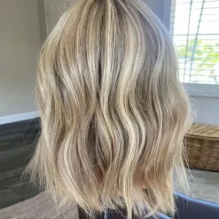 Short 100% VirginRemy Human Hair 5x5 Closure 13x4 Lace Front Wig Layered Haircut Brazilian Hair Wavy Blonde Wig Highlighted Colored Hair Natural Hairline Glueless For Women