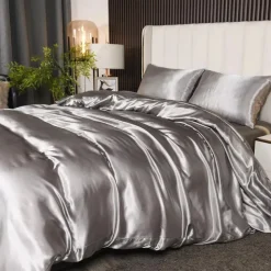 Silk Duvet Cover Set Luxurious, Ultra-Soft, and Breathable Bedding for Ultimate Comfort. Crafted from 100% Mulberry Silk for a Smooth, Skin-Friendly Feel Natural Temperature Regulation