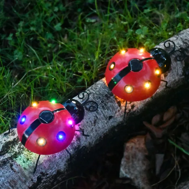 Solar Iron Ladybug Decorative Light, Creative Seven Star Design Outdoor Garden Simulation Animal Wall Hanging Courtyard Light for Patio Decorations 1pc