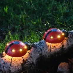 Solar Iron Ladybug Decorative Light, Creative Seven Star Design Outdoor Garden Simulation Animal Wall Hanging Courtyard Light for Patio Decorations 1pc