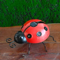 Solar Iron Ladybug Decorative Light, Creative Seven Star Design Outdoor Garden Simulation Animal Wall Hanging Courtyard Light for Patio Decorations 1pc