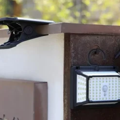 Solar Outdoor Light Wall Light Portable Installation Convenient Lighting Range Multi Angle Solar Charging Suitable For Courtyard Villa Fences Indoor And Outdoor Solar Split Clip Lights