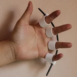 Spacing Adjustable Finger Extensor Guitar Trainer For Beginner Finger Expansion Finger Extend Trainer Finger Power Trainer For Piano Learner Saxophone Learner Ukulele Beginner