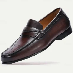 Stylish Brown Leather Loafers with Stitching Detail for Men | Perfect for Casual and Business Casual