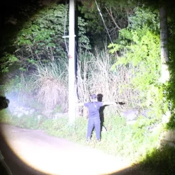 Super Bright Flashlight Long Range High Power Lanterns Flashlights White Laser Digital Display Emergency Flashlight Rechargeable Outdoor Strong Light Torch Camping Lights