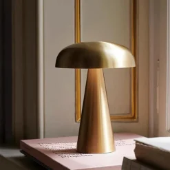 Table Lamp Creative Glass Bedside Table Lamp Modern Minimalist Bedside Table Lamp Bedroom Living Room Study Bedside Lamp Decorative Small Table Lamp Bedside Lamp 110-240V