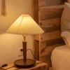 Table Lamp with Cloth Shade and Brass Lamp Head Living Room Bedroom, Pull Switch Table Lamp, Pull Switch Table Lamp, 5W Wood Bedside Nightstand Lamp 110-240V