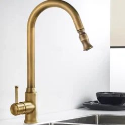 Traditional Kitchen Faucet Pull Out Sink Mixer Vessel Brass Taps, 360 Degree Single Handle Vintage Taps with Cold and Hot Hose