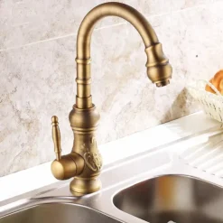 Traditional Kitchen Sink Mixer Faucet Swivel Spout Rotates 360°, Retro Style Single Handle Kitchen Taps Deck Mounted, One Hole Brass Vintage Water Vessel Taps