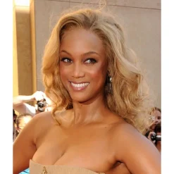 Tyra Banks Inspired Wig Body Wave Asymmetrical Wig Long Light golden Synthetic Hair Women's Fashionable Design Soft Natural Blonde