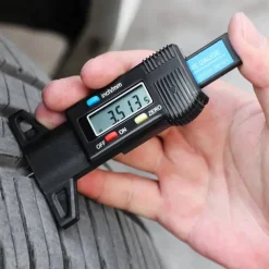 Tyre Tread Depth Gauge 0-25.4mm/1Inch Portable Tread Depth Checker Tyre Depth Measure with LCD Display for Cars