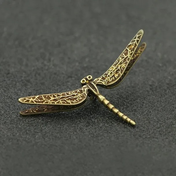 Vintage Brass Dragonfly Figurine - Antique-Style Home & Office Desk Decor, Creative Tea Pet Collectible