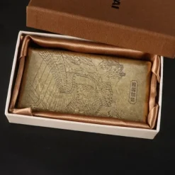 Vintage Cigarette Case, Holds 20 Cigarettes, Lightweight and Portable, Double-Sided with Multiple Patterns, Accessory