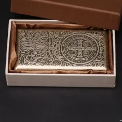 Vintage Cigarette Case, Holds 20 Cigarettes, Lightweight and Portable, Double-Sided with Multiple Patterns, Accessory