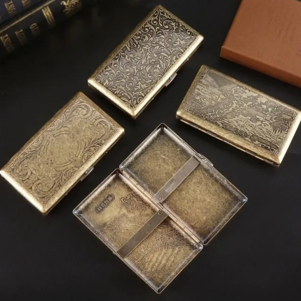 Vintage Cigarette Case, Holds 20 Cigarettes, Lightweight and Portable, Double-Sided with Multiple Patterns, Accessory