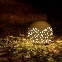 Waterproof Round Metal Hollow White Modern Outdoor Lanterns Lawn Lamp 110-240V