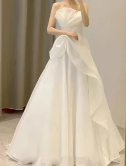 Wedding Dresses Ball Gown Off Shoulder Sleeveless Floor Length Tulle Bridal Gowns With Pleats Solid Color