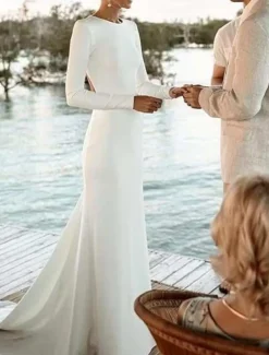 Wedding Dresses Ball Gown Scoop Neck Long Sleeve Chapel Train Satin Bridal Gowns With Pleats Ruched