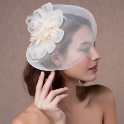 White Wedding Fascinator Tulle Beaded Organza Fascinators Hats Headwear Clip Vintage Elegant with Feathers Fur Flower 1 Piece Kentucky Horse Race Tea Party Ladies Day Headpiece