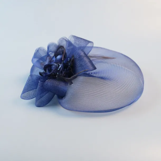 White Wedding Fascinator Tulle Beaded Organza Fascinators Hats Headwear Clip Vintage Elegant with Feathers Fur Flower 1 Piece Kentucky Horse Race Tea Party Ladies Day Headpiece