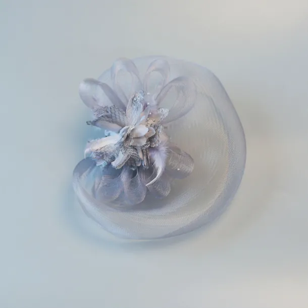 White Wedding Fascinator Tulle Beaded Organza Fascinators Hats Headwear Clip Vintage Elegant with Feathers Fur Flower 1 Piece Kentucky Horse Race Tea Party Ladies Day Headpiece