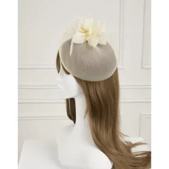 White Wedding Fascinator Tulle Beaded Organza Fascinators Hats Headwear Clip Vintage Elegant with Feathers Fur Flower 1 Piece Kentucky Horse Race Tea Party Ladies Day Headpiece