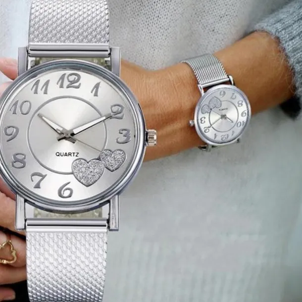 Women Quartz Wristwatch Luxury Minimalist Bling Diamond Analog Wristwatch Love Heart Dial Elegant Mesh Belt Female Watch