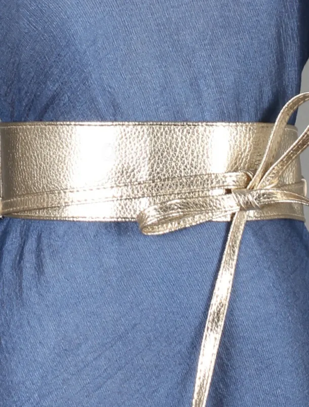 Women's Belt Leather White Black Camel Gold Coffee Skinny Belt Outdoor Street Daily Holiday Pure Color / Spring / Summer / Fall / Winter / Alloy