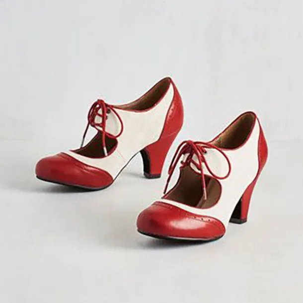 Women's Black and White Vintage Oxford Heels with Lace-Up Design, Retro Chunky Heel Shoes for Formal and Casual Wear