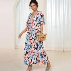 Women's Boho Chic Straw Clutch with Large Bow Detail - Perfect Summer Accessory