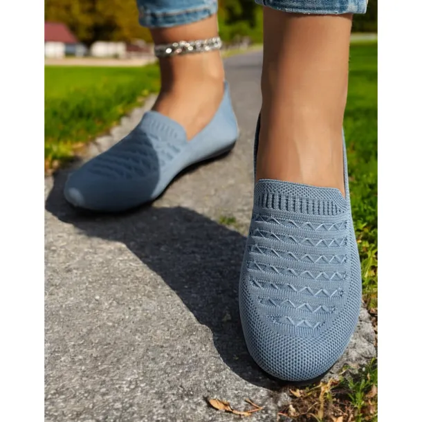 Women's Breathable Flyknit Casual Flats – Lightweight Round Toe Slip-On Shoes for Walking, Travel and Daily Comfort