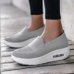 Women's Breathable Slip-On Platform Sneakers – Comfortable and Stylish Walking Shoes