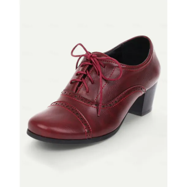 Women's Brown Oxford Shoes with Lace-Up & Brogue Detailing - Classic Mid-Heel for Professional & Vintage Casual Wear