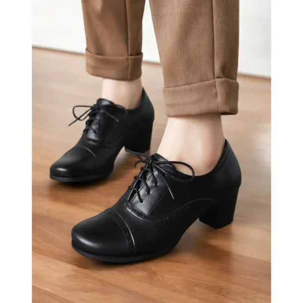 Women's Brown Oxford Shoes with Lace-Up & Brogue Detailing - Classic Mid-Heel for Professional & Vintage Casual Wear