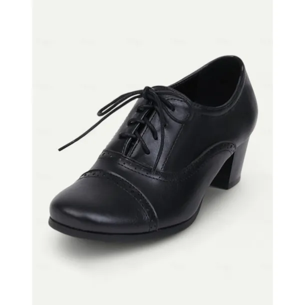 Women's Brown Oxford Shoes with Lace-Up & Brogue Detailing - Classic Mid-Heel for Professional & Vintage Casual Wear