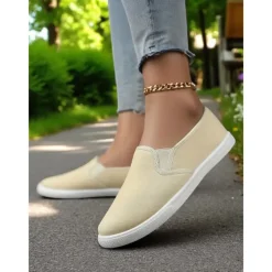 Women's Canvas Slip-On Sneakers – Lightweight Minimalist Flats for Daily Errands, Park Walks and Weekend Brunch Outings