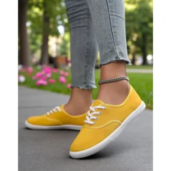 Women's Canvas Sneakers – Lightweight Lace-Up Casual Shoes for Spring Outings, Street Style, and Everyday Comfort
