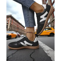 Women's Colorblock Lace-Up Casual Sneakers - Sporty College Style Walking Shoes for Daily Wear and Street Outfits