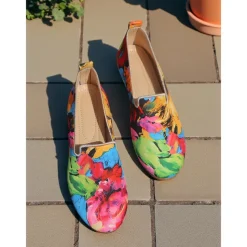 Women's Colorful Floral Canvas Slip-On Flats – Lightweight Round Toe Casual Loafers, Artistic Comfort Shoes for Walks, Travel, and Daily Wear